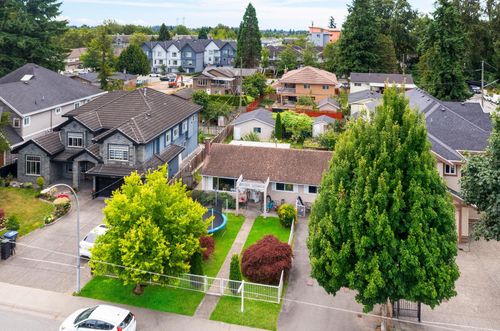 12070 76a Ave, Surrey, BC, V3W2W5 | Card Image