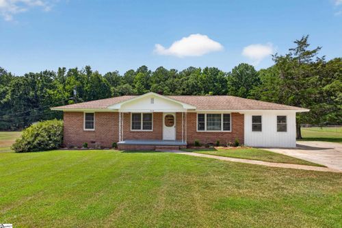 242 Sherwood Dr, Belton, SC, 29627-2332 | Card Image