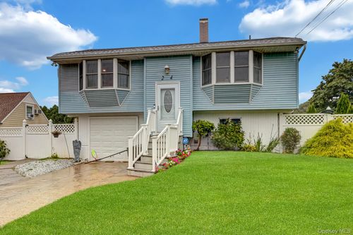 24 Charter Road, Brookhaven, NY, 11784 | Card Image