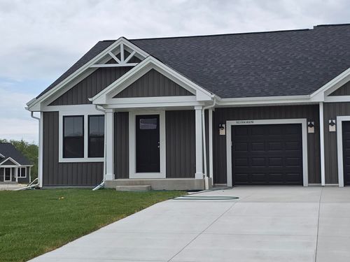 W219N16270 Primrose Ct, JACKSON, WI, 53037-1228 | Card Image