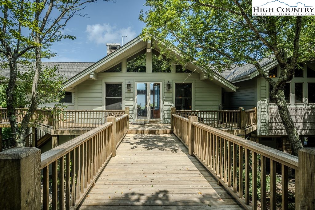 Pinnacle Ridge Rd, Beech Mountain, NC 28604