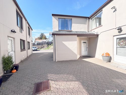 apt-1-84 Taylor Ave, Norwalk, CT, 06854-2065 | Card Image