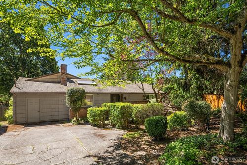 7611 Ne 8th St, Medina, WA, 98039-4748 | Card Image