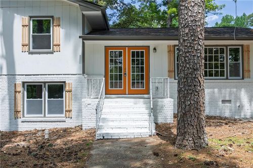 5520 Saint Lo Ln, Atlanta, GA, 30349-3448 | Card Image