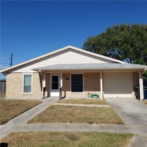 822 Saint Phillip Ct, Corpus Christi, TX, 78418-5708 | Card Image