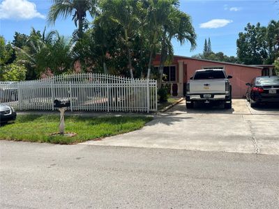 3610 Sw 36th St, House other with 3 bedrooms, 1 bathrooms and null parking in West Park FL | Image 2