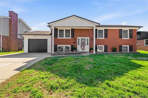 717 Plaza Dr, Jeffersonville, IN, 47130-4621 | Card Image