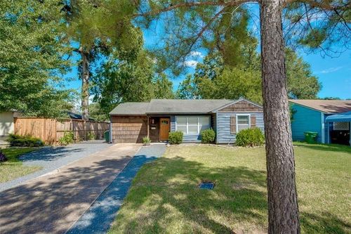 7202 Housman St, Houston, TX, 77055-3720 | Card Image