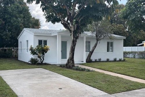 16441 Nw 18th Ave, Miami Gardens, FL, 33054-6615 | Card Image