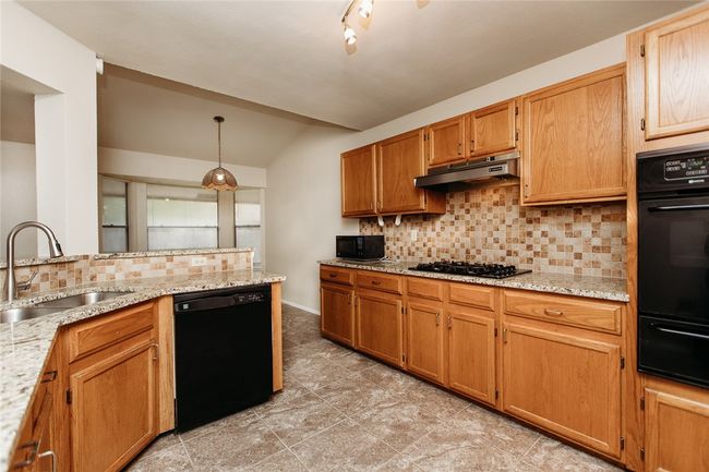 Kitchen Refreshed Dec 21 | Image 8