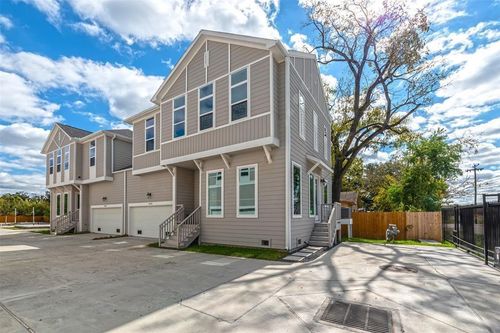 c-5610 Patrick St, Houston, TX, 77076-4611 | Card Image
