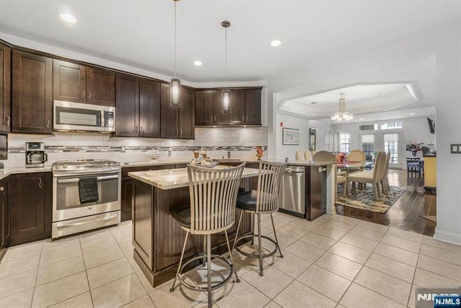 1201 Wickham Ter, Condo with 2 bedrooms, 2 bathrooms and null parking in Clifton NJ | Image 10