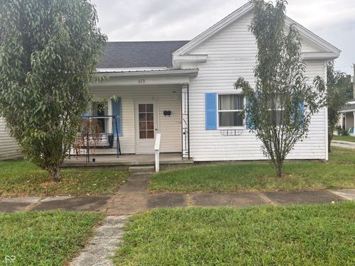 613 W Washington St, Greensburg, IN, 47240-1520 | Card Image