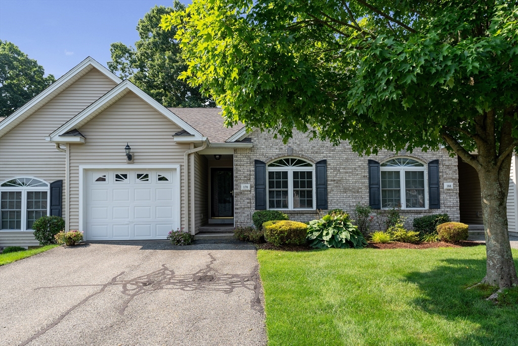 Canterbury Way, West Springfield, MA 01089