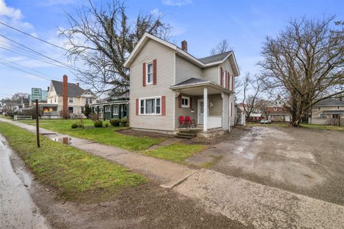 35 W Smith St, Corry, PA, 16407-1520 | Card Image