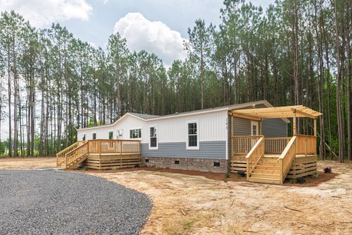 143 Bonanza Dr, Eutawville, SC, 29048-9367 | Card Image