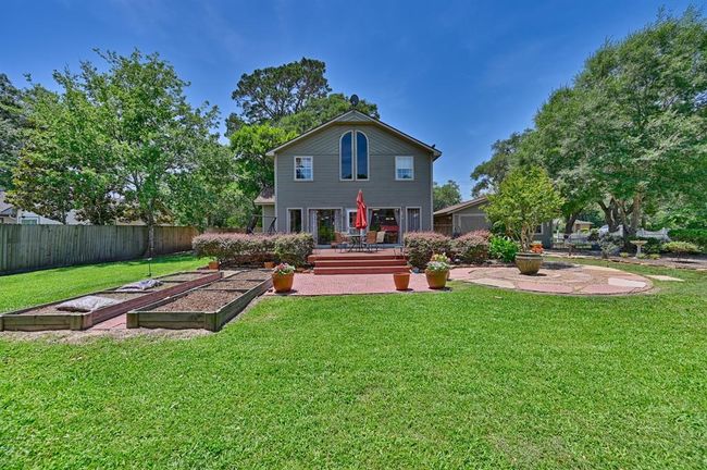 1026 Atchison St, House other with 3 bedrooms, 2 bathrooms and 2 parking in Sealy TX | Image 8