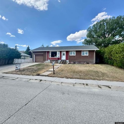 221 Los Altos Dr, Rawlins, WY, 82301-5131 | Card Image