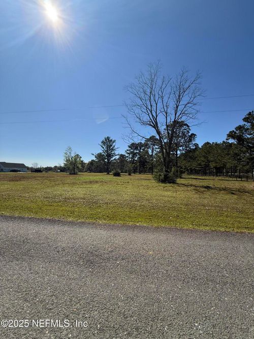 7420 T And G Farm Ln, MACCLENNY, FL, 32063-7406 | Card Image