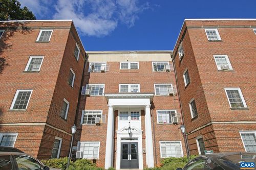 206-32 University Cir, Charlottesville, VA, 22903-1806 | Card Image