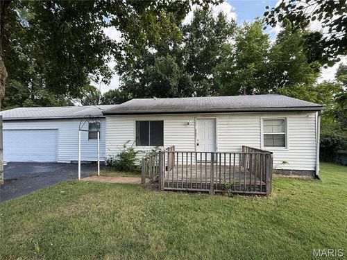4105 Faredale Ln, Saint Charles, MO, 63304-7431 | Card Image