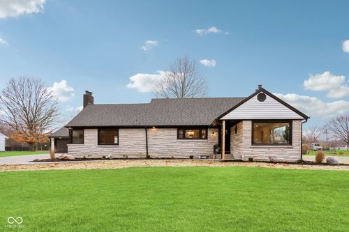 220 West Dr, Fortville, IN, 46040-1251 | Card Image