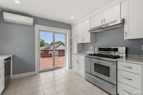 94 Alhambra Rd, Massapequa, NY, 11758-6605 | Card Image