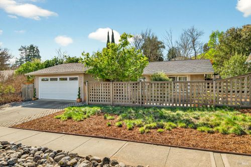 3541 Twin Oaks Dr, Napa, CA, 94558-5248 | Card Image
