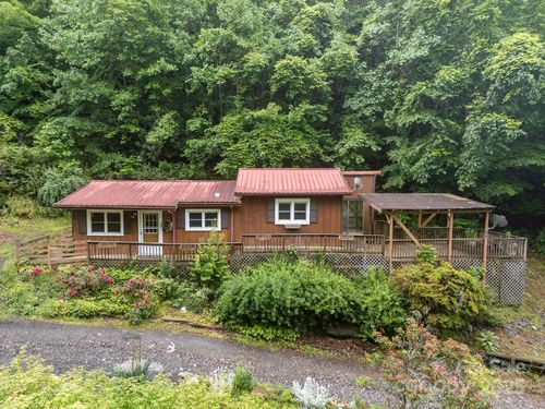 160 Colehearth Hollow Rd, Bakersville, NC, 28705-7215 | Card Image