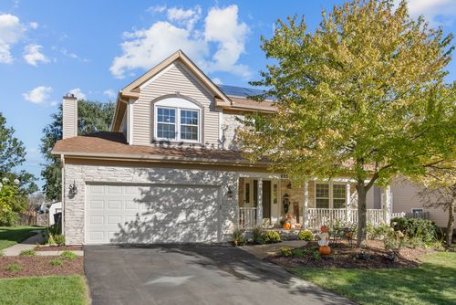 225 Farmhill Dr, Algonquin, IL, 60102-1711 | Card Image