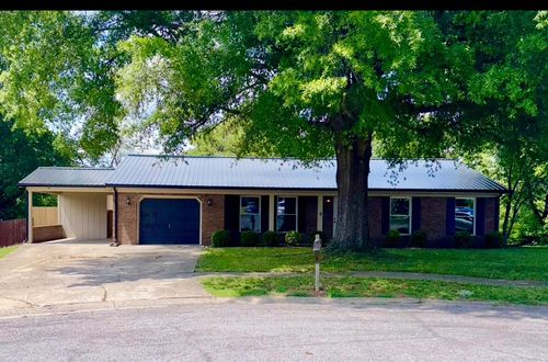 520 Berlin Dr, Versailles, KY, 40383-9527 | Card Image