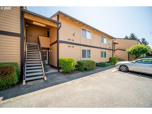29-621 Se 121st Ave, Vancouver, WA, 98683-6076 | Card Image