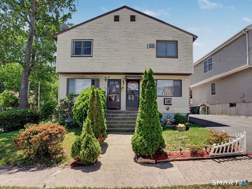 160 Granfield Ave, Bridgeport, CT, 06610-4303 | Card Image