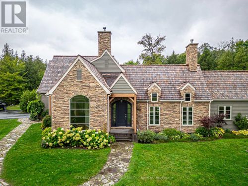 {{alt}} | Card Image