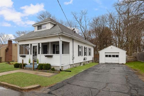 3 Tucker Ln, Lincoln, RI, 02865-2115 | Card Image
