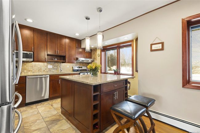 40 Balsam Ln, House other with 3 bedrooms, 2 bathrooms and null parking in Commack NY | Image 7