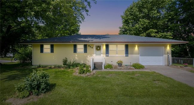 946 Foxcrest Dr, House other with 3 bedrooms, 1 bathrooms and null parking in Charleston IL | Image 15