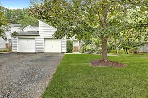 15 Krenkel Ct, Flemington, NJ, 08822-2057 | Card Image