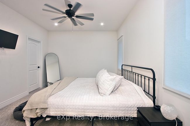 208 Duncan St, House other with 5 bedrooms, 3 bathrooms and 4 parking in Mitchell ON | Image 16