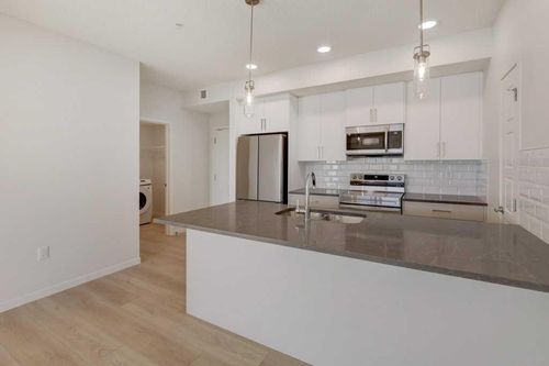 124-245 Edith Pl Nw, Calgary, AB, T3R2C7 | Card Image