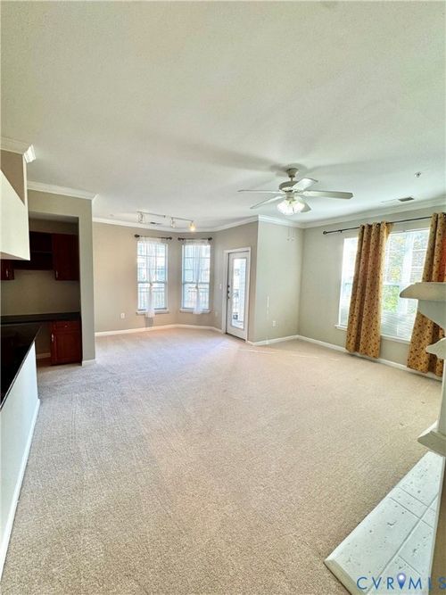 305-12933 Centre Park Cir, Herndon, VA, 20171-5857 | Card Image
