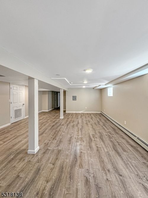 319 14th Ave, Newark, NJ, 07103-1227 | Card Image