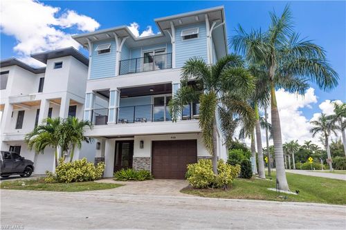 950 Olympia Ave, Punta Gorda, FL, 33950-3312 | Card Image