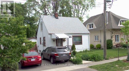 {{alt}} | Card Image