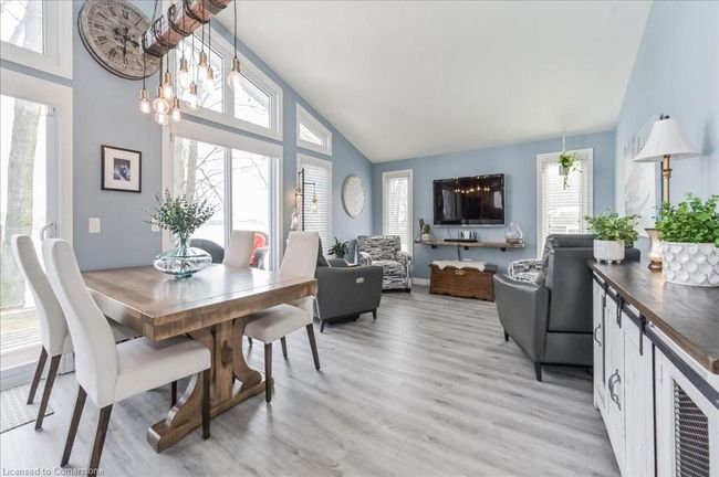 513 Five Road, House other with 2 bedrooms, 3 bathrooms and 7 parking in Mapleton ON | Image 5