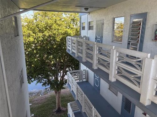 415-4050 Nw 42nd Ave, Lauderdale Lakes, FL, 33319-4851 | Card Image