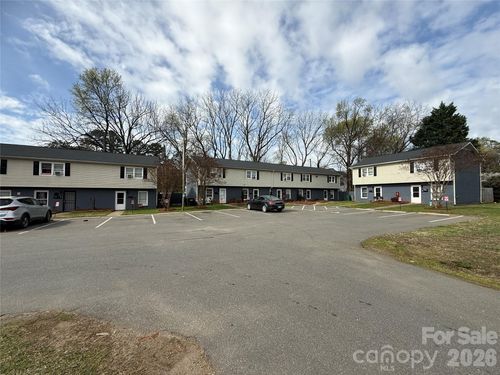 421 Honeywood Ave, Charlotte, NC, 28216-4081 | Card Image