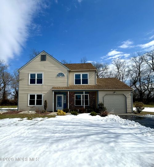 17 Country Ln, Hamilton, NJ, 08690-3326 | Card Image