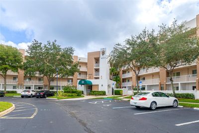 408 - 9563 Weldon Cir, Condo with 2 bedrooms, 2 bathrooms and null parking in Fort Lauderdale FL | Image 1