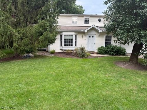 691 S Point Trl, Berea, OH, 44017-2840 | Card Image